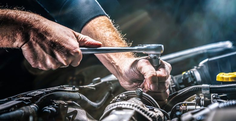 چرا تعمیرگاه تخصصی خودرو های کلاس در نصیرشهر را انتخاب کنیم؟